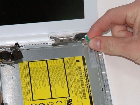 MacBook Core Duo Right Clutch Hinge Replacement: step 21, image 1 of 1