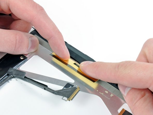 iPad 3G Front Panel Assembly Replacement: step 29, image 3 of 3