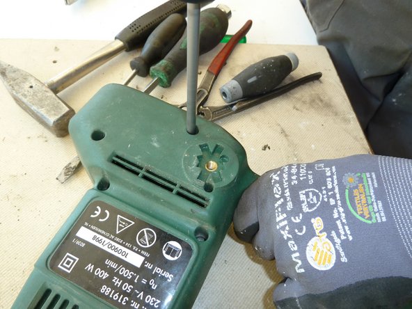 Hedge Trimmer: step 7, image 1 of 3