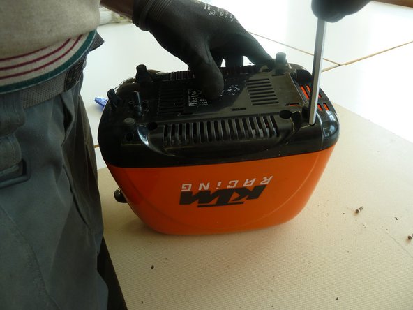 Toaster: step 4, image 1 of 2