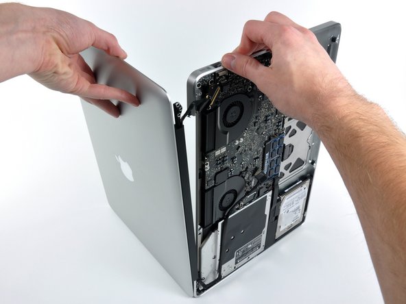 MacBook Pro 15" Unibody Mid 2009 LCD Replacement: step 19, image 3 of 3