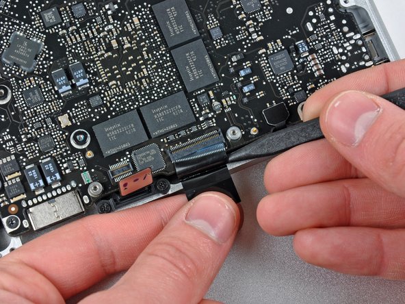 MacBook Pro 15" Unibody Mid 2009 Upper Case Replacement: step 18, image 2 of 2