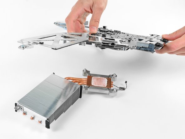 iMac Intel 21.5" EMC 2428 CPU Heat Sink Replacement: step 48, image 1 of 1