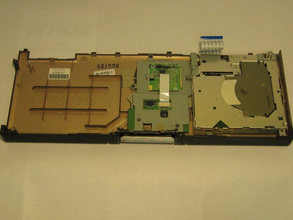 Compaq Evo N1000v Fan Replacement: step 21, image 1 of 1