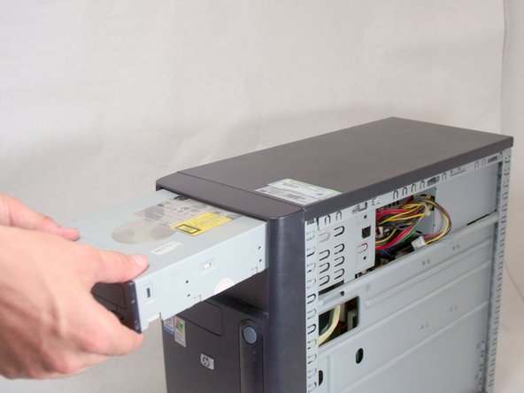 Removing the HP Compaq dx2000MT Optical (CD) Drive: step 8, image 2 of 3