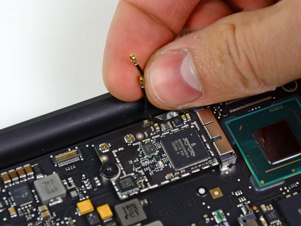 MacBook Air 13" Mid 2011 Logic Board Replacement: step 24, image 1 of 1