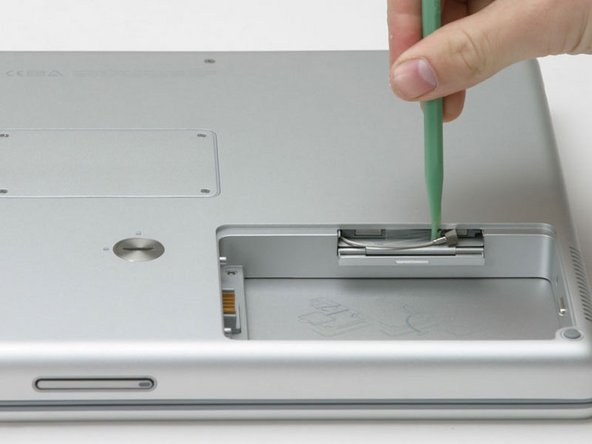 PowerBook G4 Aluminum 15" 1-1.5 GHz Airport Extreme Card Replacement: step 3, image 1 of 1