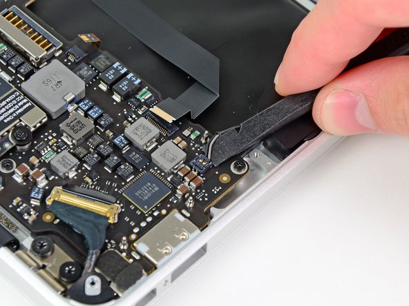 MacBook Air 11" Mid 2011 Logic Board Replacement: step 18, image 1 of 1