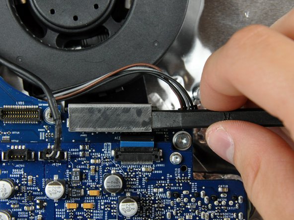 iMac Intel 20" EMC 2133 and 2210 Heat Sink  Replacement: step 27, image 1 of 2