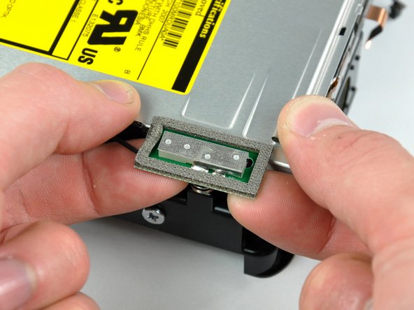 Mac mini Model A1176 IR Board & Cable Replacement: step 15, image 1 of 1