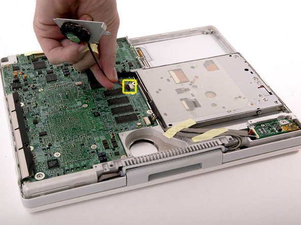 iBook G4 12" 800 MHz-1.2 GHz Fan Replacement: step 18, image 1 of 1