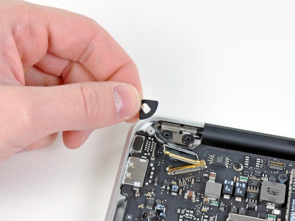 MacBook Air 11" Late 2010 Logic Board Replacement: step 18, image 1 of 1