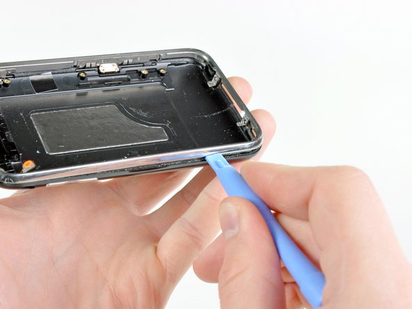 iPhone 3GS Volume Button Replacement: step 26, image 1 of 3