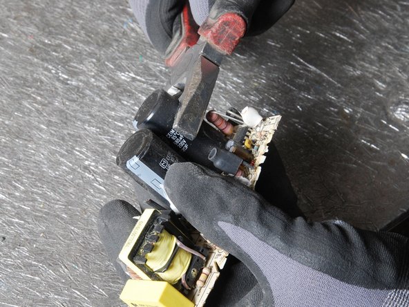 Power Supply: step 2, image 2 of 3