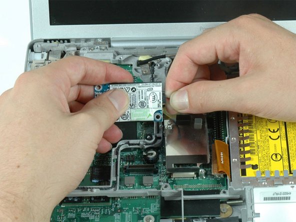 PowerBook G4 Aluminum 12" 1-1.5 GHz Logic Board Replacement: step 37, image 1 of 1