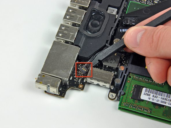 MacBook Pro 13" Unibody Mid 2010 Left Speaker Replacement: step 21, image 1 of 2