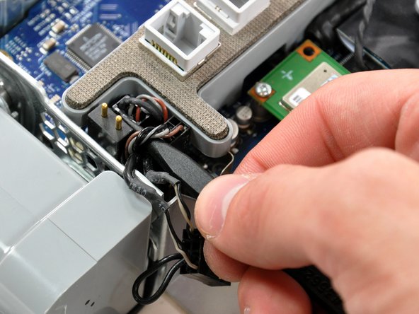 iMac G5 20" Model A1076 Logic Board Replacement: step 18, image 1 of 2