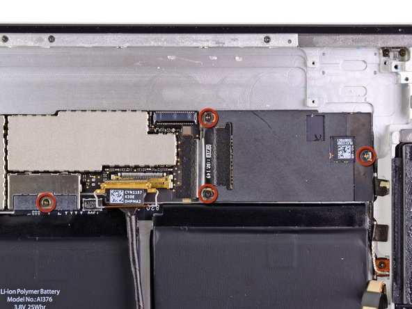 iPad 2 GSM Bluetooth/Wi-Fi Antenna Replacement: step 47, image 1 of 1