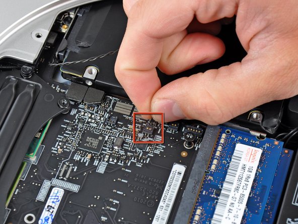 Mac Mini Mid 2010 Hard Drive Replacement: step 13, image 2 of 2