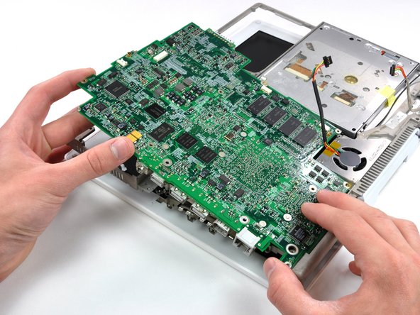 iBook G4 12" 1.33 GHz Logic Board Replacement: step 55, image 1 of 1