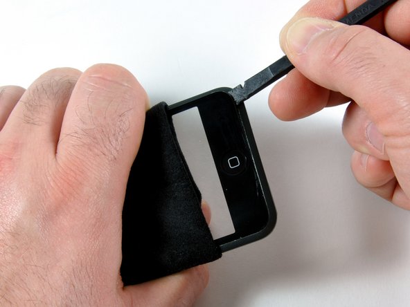 iPod Touch 1st Generation Front Panel Replacement: step 17, image 2 of 3