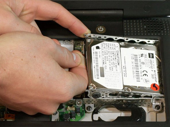 PowerBook G3 Pismo Clutch Cover Replacement: step 18, image 1 of 1