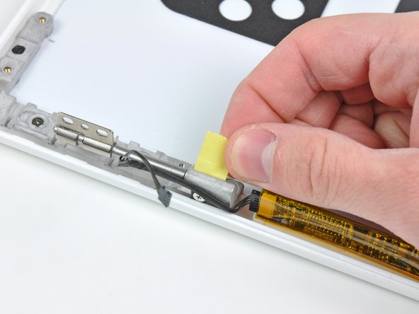 MacBook Core Duo Left Clutch Hinge Replacement: step 53, image 1 of 1