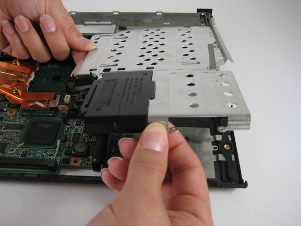 IBM ThinkPad T41 DC in power jack replacement: step 37, image 1 of 1