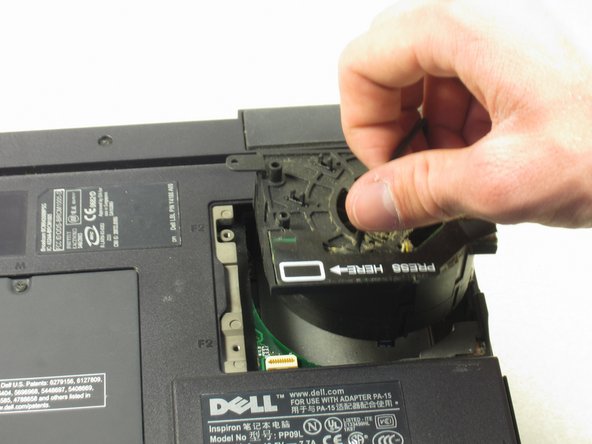Dell Inspiron 9100 Fan 2 Replacement: step 5, image 2 of 2