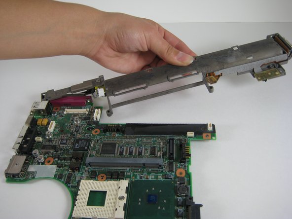 IBM ThinkPad T41 DC in power jack replacement: step 49, image 1 of 1