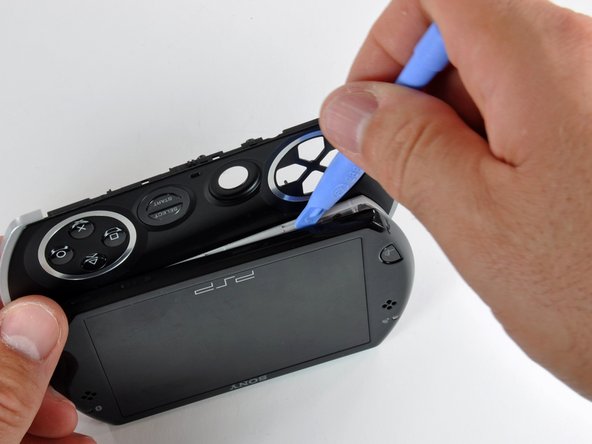 PSP Go Front Panel Replacement: step 18, image 3 of 3