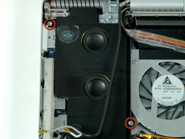 MacBook Pro 17" Models A1151 A1212 A1229 and A1261 Right Speaker Replacement: step 25, image 1 of 1
