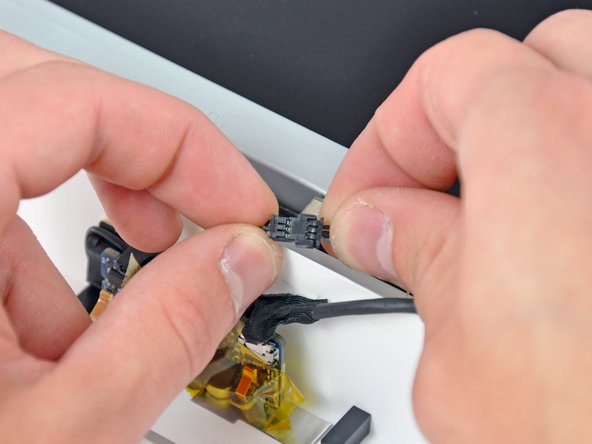 iMac Intel 20" EMC 2105 and 2118 AirPort Extreme Replacement: step 7, image 1 of 3