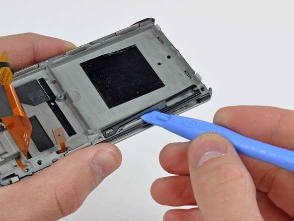 Microsoft Zune HD Inner Chassis Replacement: step 16, image 1 of 2