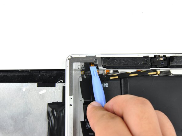 iPad 2 CDMA Logic Board Replacement: step 31, image 1 of 1