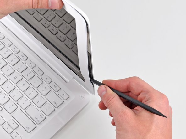 MacBook Unibody Model A1342 Front Display Bezel Replacement, MacBook Unibody Model A1342 Front Display Bezel Replacement: step 1, image 2 of 3