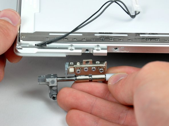 PowerBook G4 Aluminum 15" 1.5-1.67 GHz Right Clutch Hinge Replacement: step 54, image 1 of 1