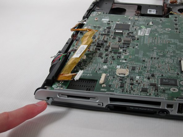 HP Pavilion zd8000 Base Fans Replacement: step 47, image 2 of 3