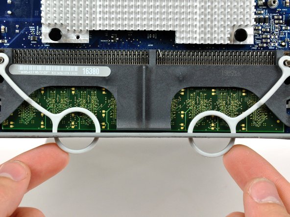 iMac G5 17" Model A1144 Optical Drive Fan Replacement: step 37, image 1 of 2