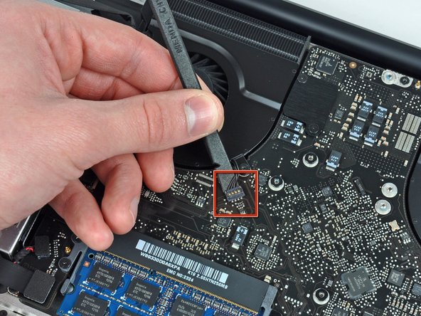 MacBook Pro 15" Unibody Mid 2009 Logic Board Replacement: step 7, image 1 of 3