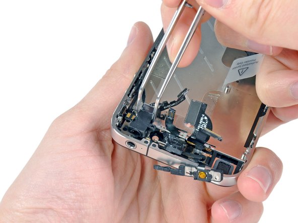 iPhone 4 Power & Sensor Cable Replacement: step 25, image 1 of 1
