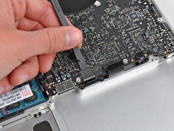 MacBook Pro 15" Unibody Mid 2010 Heat Sink Replacement: step 18, image 1 of 1