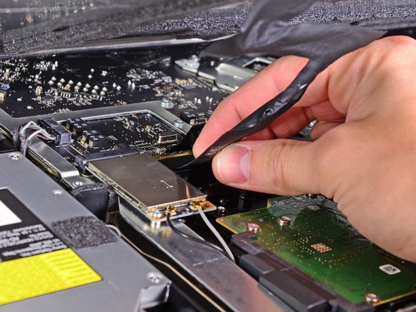 iMac Intel 21.5" EMC 2389 CPU Heat Sink Replacement: step 12, image 2 of 2