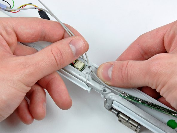 iBook G4 14" 1.42 GHz Clutch Hinges Replacement: step 65, image 2 of 2