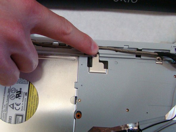 Sony Vaio PCG-7A2L LCD Screen Replacement: step 27, image 2 of 3