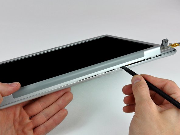 MacBook Pro 17" Models A1151 A1212 A1229 and A1261 Display Inverter Replacement: step 17, image 2 of 2