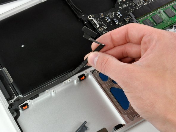 MacBook Unibody Model A1278 Upper Case Replacement: step 31, image 1 of 2