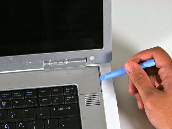 Dell Inspiron E1705 Heat Sink Replacement: step 4, image 1 of 3