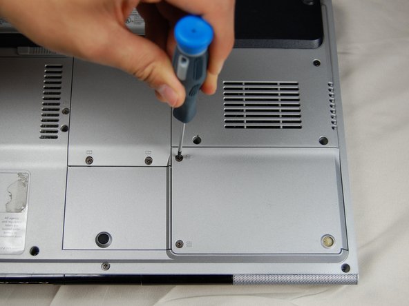 HP Pavilion dv1000 Back Cover Replacement: step 6, image 2 of 3