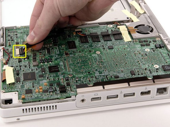 iBook G4 12" 800 MHz-1.2 GHz Optical Drive Replacement: step 25, image 1 of 1